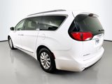 Used 2018 Chrysler Pacifica Touring-L Plus image 5
