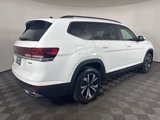 New 2025 Volkswagen Atlas SE image 3