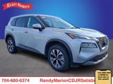 Used 2023 Nissan Rogue SV image 3