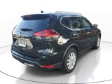 Used 2020 Nissan Rogue SV image 3