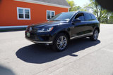 Used 2015 Volkswagen Touareg VR6 image 3