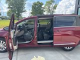 Used 2017 Chrysler Pacifica Touring-L image 4