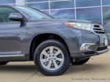 Used 2012 Toyota Highlander 4WD image 2