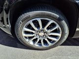Used 2021 GMC Acadia Denali w/ Denali Technology Package image 3