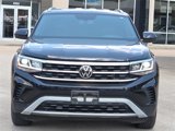 Used 2021 Volkswagen Atlas Cross Sport SE image 2