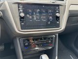 Used 2022 Volkswagen Tiguan SE w/ Panoramic Sunroof Package image 4