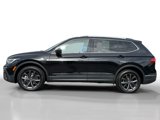 Used 2023 Volkswagen Tiguan SE image 2