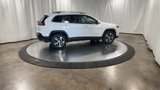 Used 2019 Jeep Cherokee Limited image 2