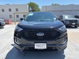 Used 2020 Ford Edge ST-Line w/ Cold Weather Package image 3