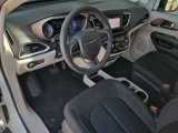 Used 2022 Chrysler Voyager LX image 4