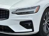 Certified 2022 Volvo S60 B5 Momentum w/ Premium Package image 5