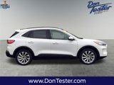Used 2022 Ford Escape Titanium image 5