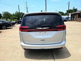 Used 2024 Chrysler Pacifica Touring-L image 2