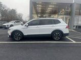 Used 2022 Volkswagen Tiguan S image 2