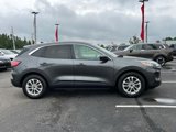 Used 2020 Ford Escape SE image 2