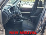 Used 2021 Jeep Renegade Latitude w/ Sun & Sound Group image 5