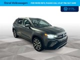 Certified 2022 Volkswagen Taos SE image 2