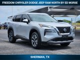 Used 2023 Nissan Rogue SV image 2