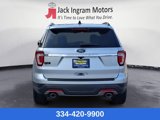 Used 2018 Ford Explorer XLT image 4