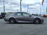 Used 2022 Toyota Camry SE image 4