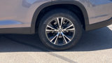 Used 2019 Toyota Highlander LE image 5