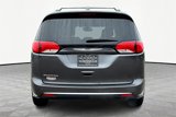 Used 2018 Chrysler Pacifica Touring-L image 4
