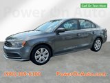 Used 2017 Volkswagen Jetta S image 3