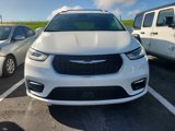 Used 2022 Chrysler Pacifica Touring-L image 2