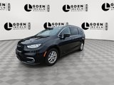 Used 2022 Chrysler Pacifica Touring-L w/ Uconnect Theater Family Group image 4