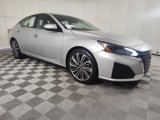 Used 2023 Nissan Altima 2.5 SL image 3