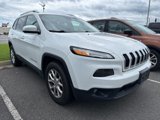 Used 2016 Jeep Cherokee Latitude image 2
