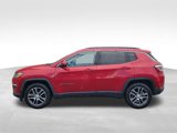 Used 2019 Jeep Compass Latitude image 2