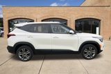Used 2022 Kia Seltos LX image 2