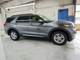 Used 2021 Ford Explorer XLT image 2