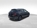 Used 2021 Volkswagen Tiguan SE image 3