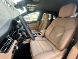 Used 2025 Porsche Macan image 5