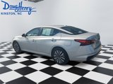 Used 2024 Nissan Altima 2.5 SV image 3
