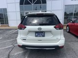 Used 2017 Nissan Rogue SL image 3