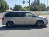 Used 2018 Dodge Grand Caravan SE image 2
