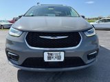 Used 2022 Chrysler Pacifica Touring-L image 2