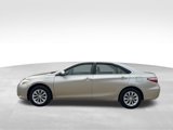 Used 2015 Toyota Camry LE image 2