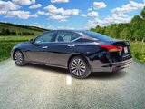 Used 2023 Nissan Altima 2.5 SV image 3