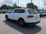 Used 2021 Volkswagen Tiguan SE w/ Panoramic Sunroof Package image 5