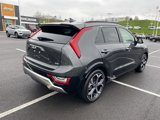 Used 2023 Kia Niro SX Touring image 3