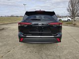 Used 2023 Toyota Highlander L image 5