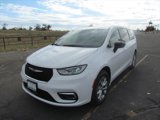 New 2025 Chrysler Pacifica Select image 2