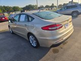 Used 2019 Ford Fusion SE image 3