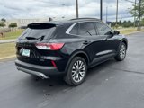 Used 2022 Ford Escape Titanium image 4