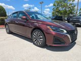 Used 2023 Nissan Altima 2.5 SV image 2