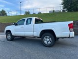 Used 2017 Toyota Tacoma SR image 5